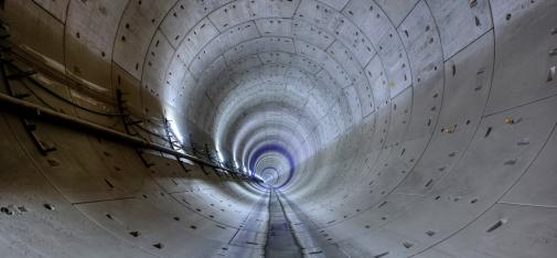 Blick in den ausgebauten Rohbau des Albvorlandtunnels. 