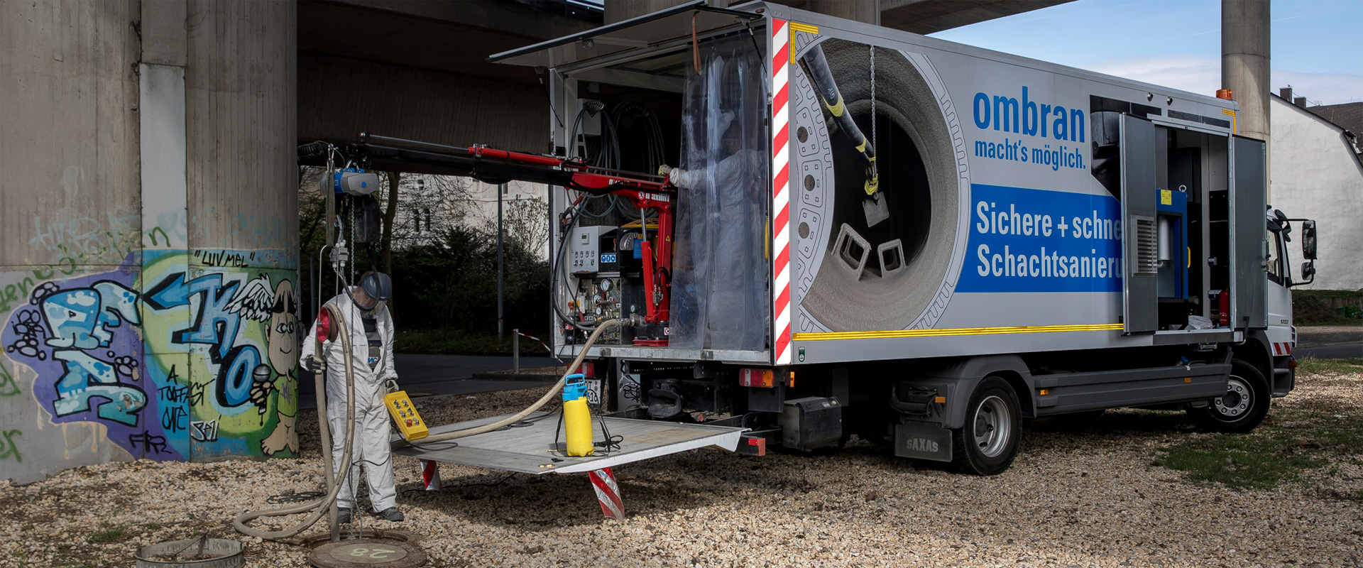 Mit dem MRT-Truck lassen sich Abwasserschächte nicht nur wesentlich einfacher und schneller, sondern auch sicherer und kostengünstiger instand setzen